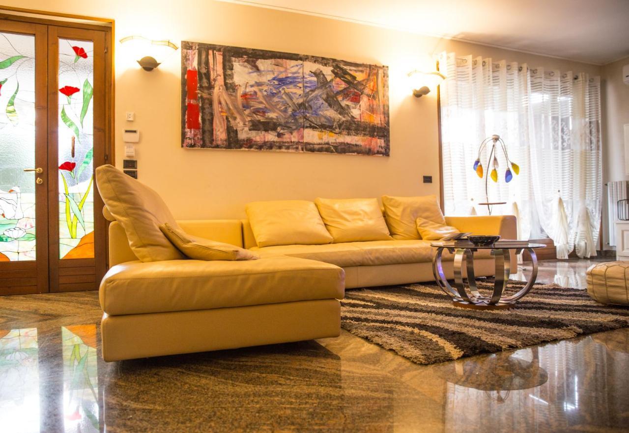 Villa Ivana Desenzano del Garda Ngoại thất bức ảnh