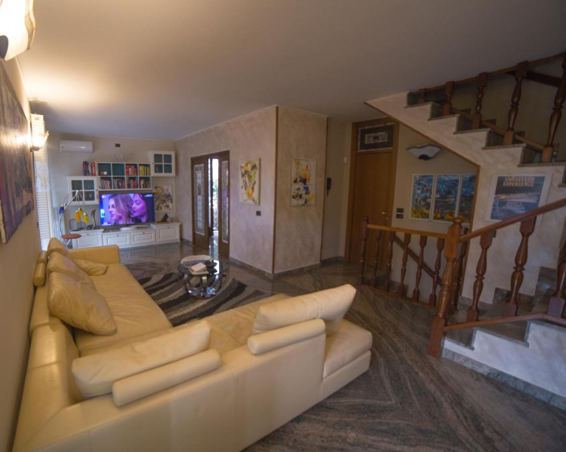 Villa Ivana Desenzano del Garda Ngoại thất bức ảnh