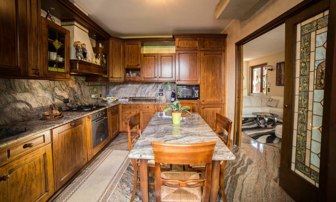 Villa Ivana Desenzano del Garda Ngoại thất bức ảnh